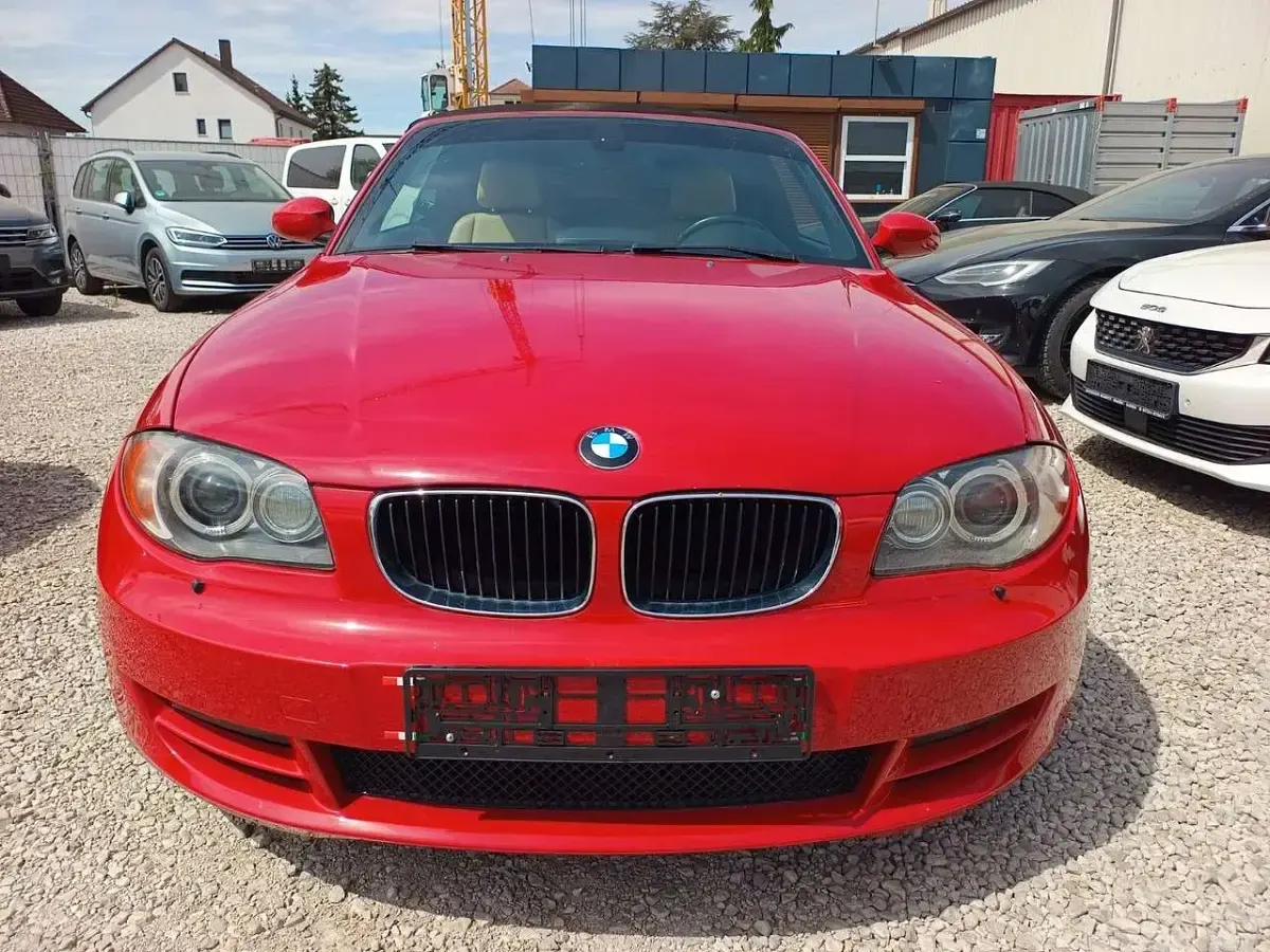 Gebraucht BMW 135 Cabriolet 234 PS (172 kW) 2010 Rot Cabrio