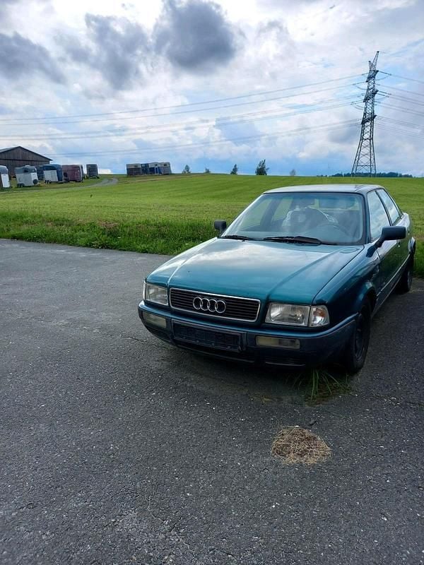 Grün Gebraucht 1993 Audi 80 Limousine | 4.000 € - Bild 1/4
