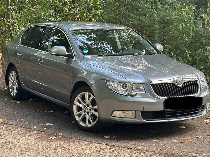 Braun Gebraucht 2009 Skoda Superb Limousine | 4.300 € (Fairer Preis) - Bild 1/4