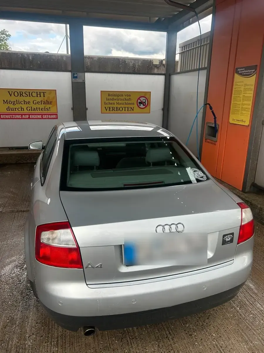 Gebraucht Audi A4 130 PS (95 kW) 2003 Silber Limousine