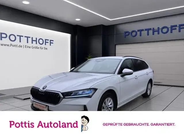Gebraucht Skoda Superb Essence 150 PS (110 kW) 2025 Kombi