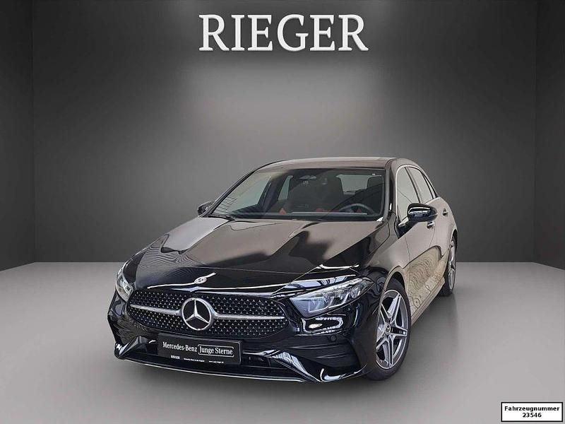Unilack nachtschwarz Gebraucht 2024 Mercedes A180 AMG Limousine | 30.449 € (Fairer Preis) - Bild 1/4