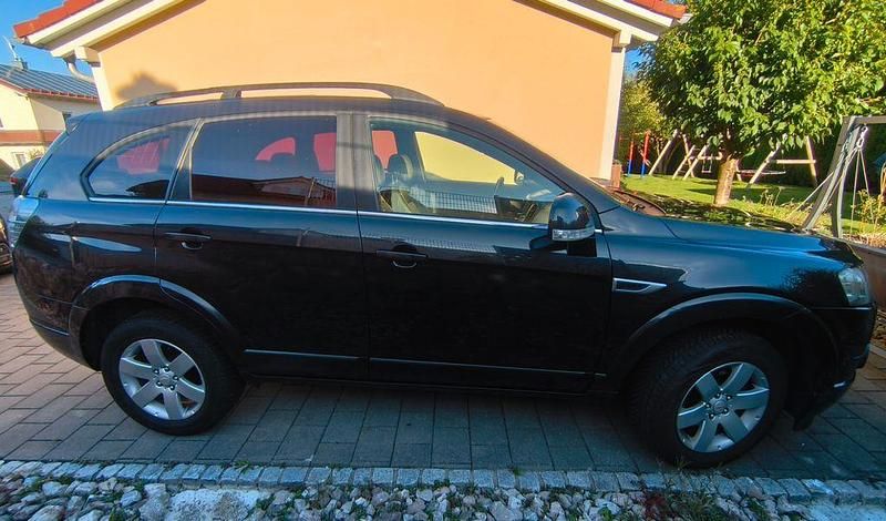 Schwarz Gebraucht 2012 Chevrolet Captiva LT SUV | 4.900 € (Superpreis) - Bild 1/4