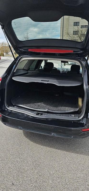 Gebraucht Ford Mondeo 140 PS (102 kW) 2012 Schwarz Kombi