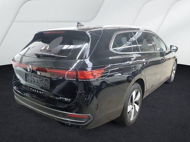 Gebraucht VW Passat 150 PS (110 kW) 2025 Grenadillschwarz metallic Kombi
