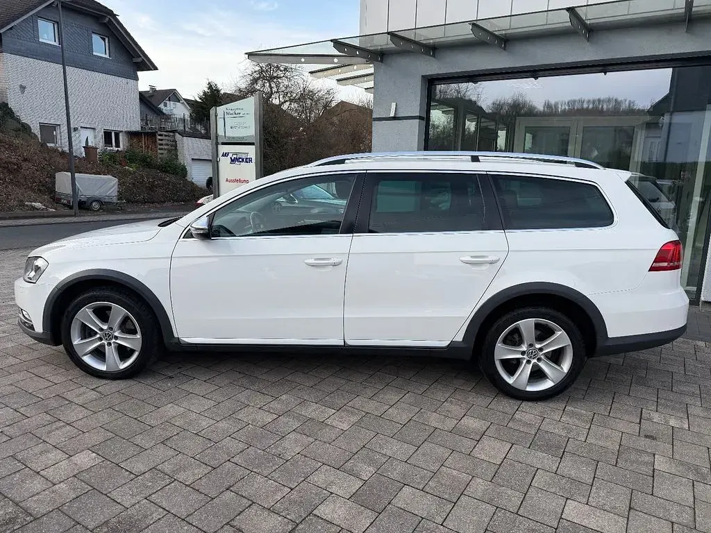 Gebraucht VW Passat Alltrack 170 PS (125 kW) 2012 Weiß Kombi