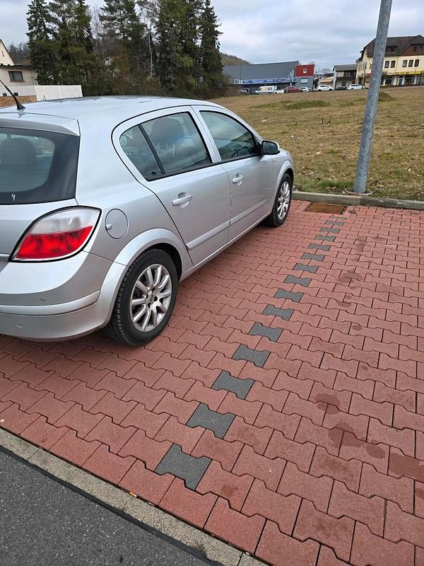 Gebraucht Opel Astra 105 PS (77 kW) 2004 Grau Limousine