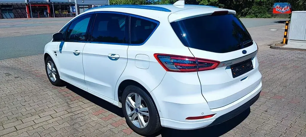 Gebraucht Ford S-MAX Titanium 150 PS (110 kW) 2022 Weiß Van / Kleinbus