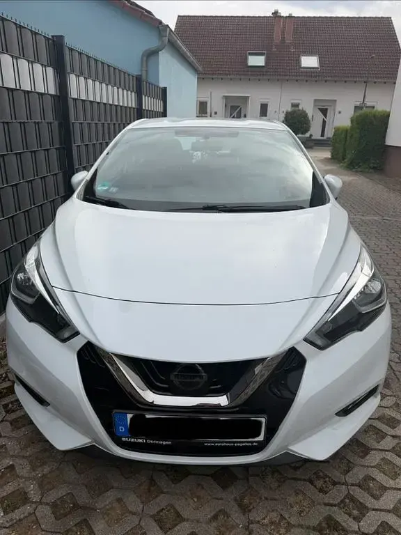 Gebraucht Nissan Micra Acenta 90 PS (66 kW) 2018 Weiß Kleinwagen
