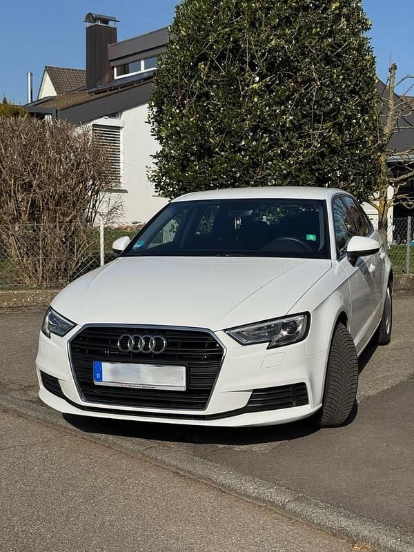 Gebraucht Audi A3 150 PS (110 kW) 2018 Weiß Limousine