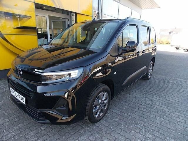 Neu Opel Combo Edition 131 PS (96 kW) 2025 Lackierung schwarz perla nera/typ aussenverkleidung metalliclackierung Van / Kleinbus