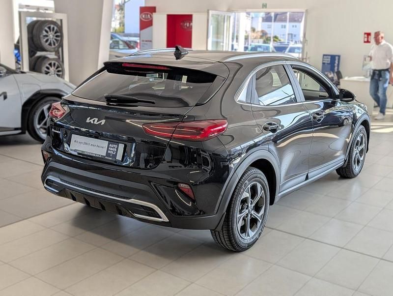 Neu Kia XCeed 150 PS (110 kW) 2026 Zilinaschwarz SUV