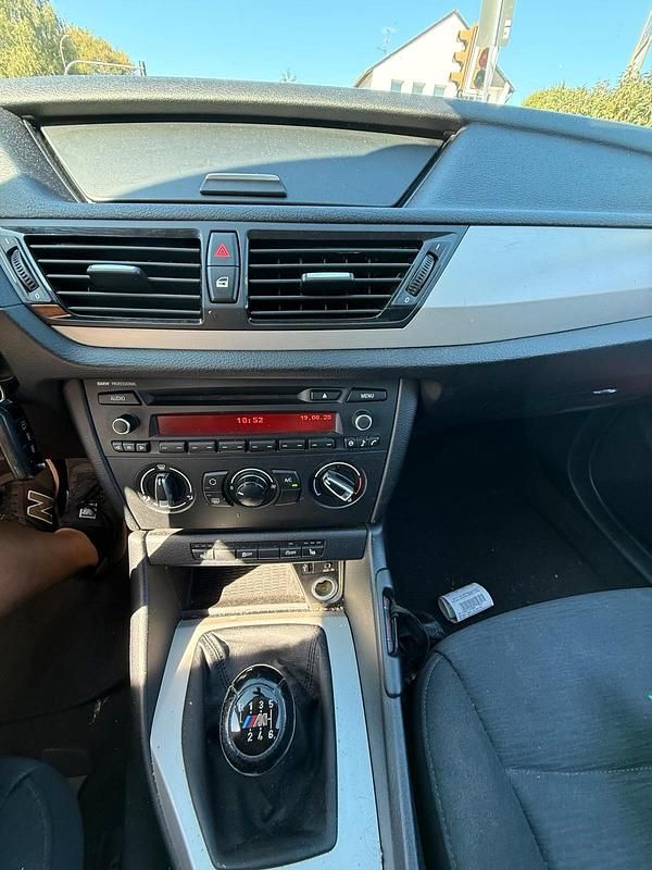 Gebraucht BMW X1 116 PS (85 kW) 2014 Weiß SUV