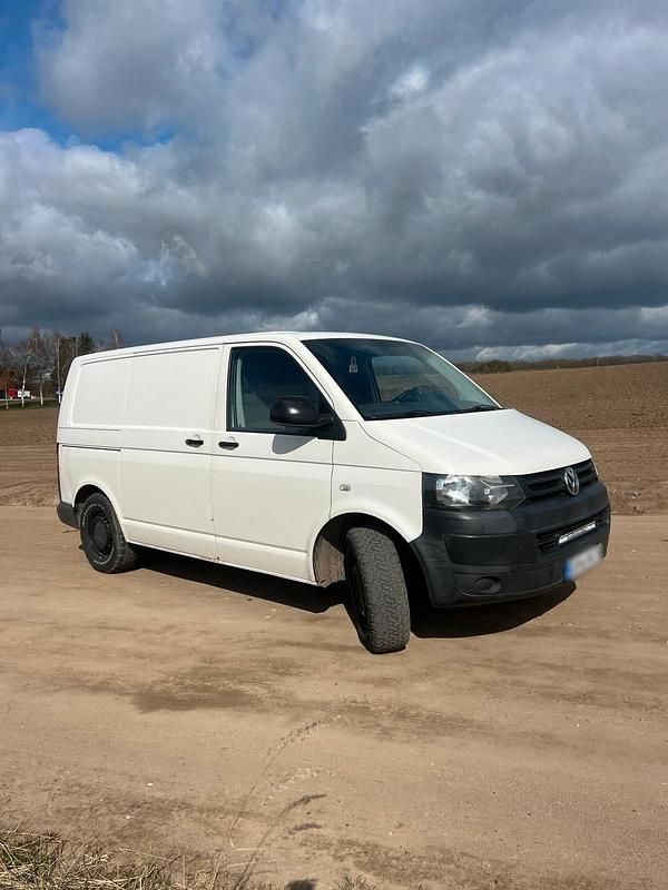Second-hand VW Transporter 102 CP (75 kW) 2010 Alb Van