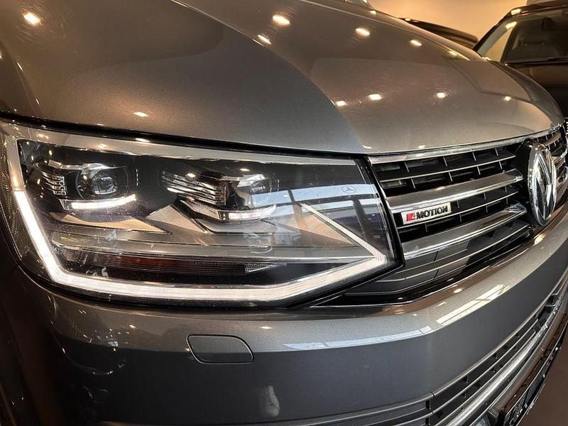Gebraucht VW Multivan Generation Six 199 PS (146 kW) 2019 Grau Van