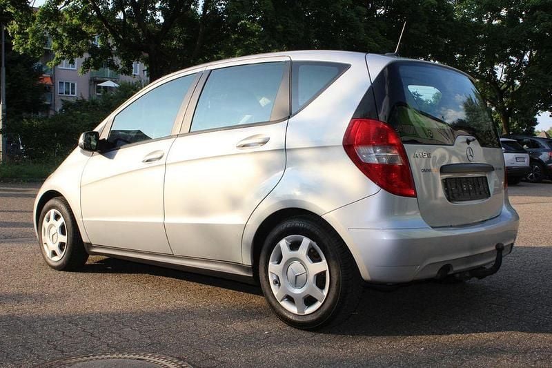 Gebraucht Mercedes A150 95 PS (69 kW) 2009 Silber Limousine