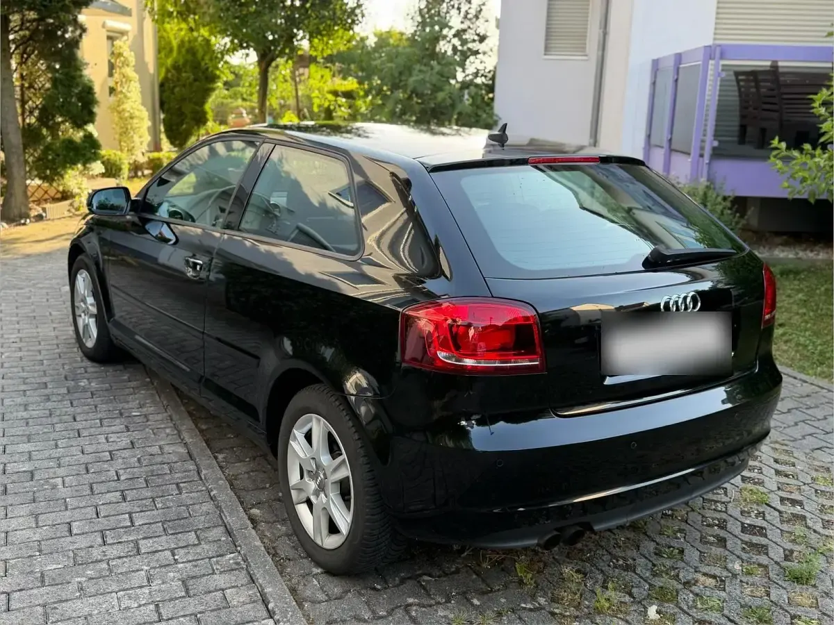 Gebraucht Audi A3 Ambition 125 PS (91 kW) 2012 Schwarz Kleinwagen