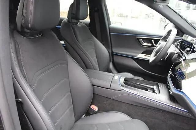 Gebraucht Mercedes E200 AMG 204 PS (150 kW) 2025 Grau Limousine