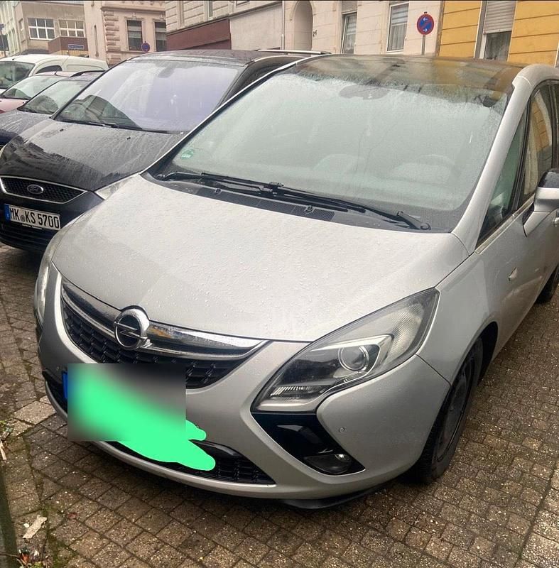 Grau Gebraucht 2013 Opel Zafira Tourer Van / Kleinbus | 5.100 € (Guter Preis) - Bild 1/4