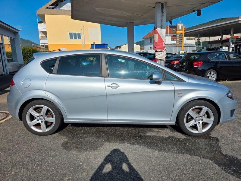 Gebraucht Seat Leon Sport 160 PS (117 kW) 2011 Silber Limousine