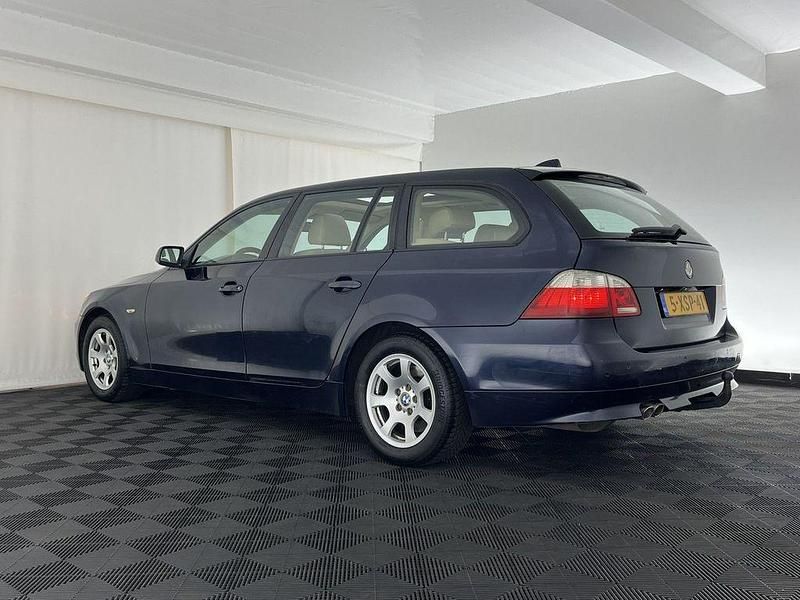Gebraucht BMW 525 177 PS (130 kW) 2004 Blau Kombi