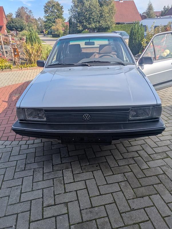 Gebraucht VW Santana 85 PS (62 kW) 1982 Silber Limousine