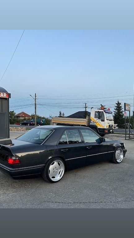 Gebraucht Mercedes E420 279 PS (205 kW) 1992 Limousine
