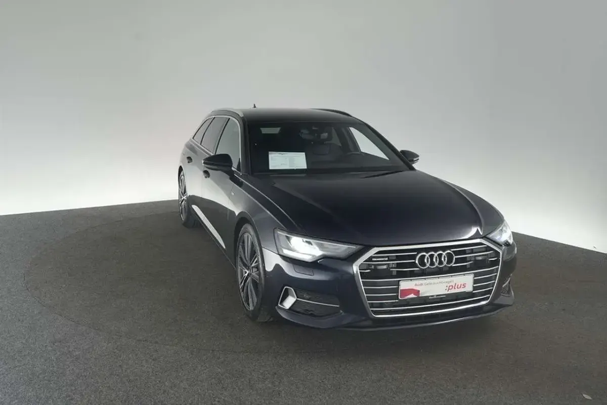 Gebraucht Audi A6 S-Line 265 PS (194 kW) 2022 Firmamentblau metallic Kombi