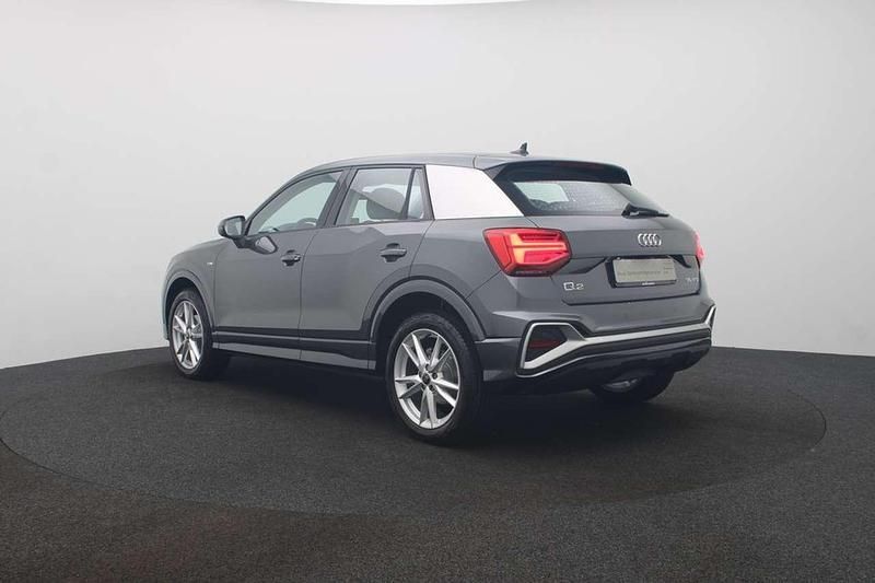 Gebraucht Audi Q2 S-Line 150 PS (110 kW) 2024 Grau SUV