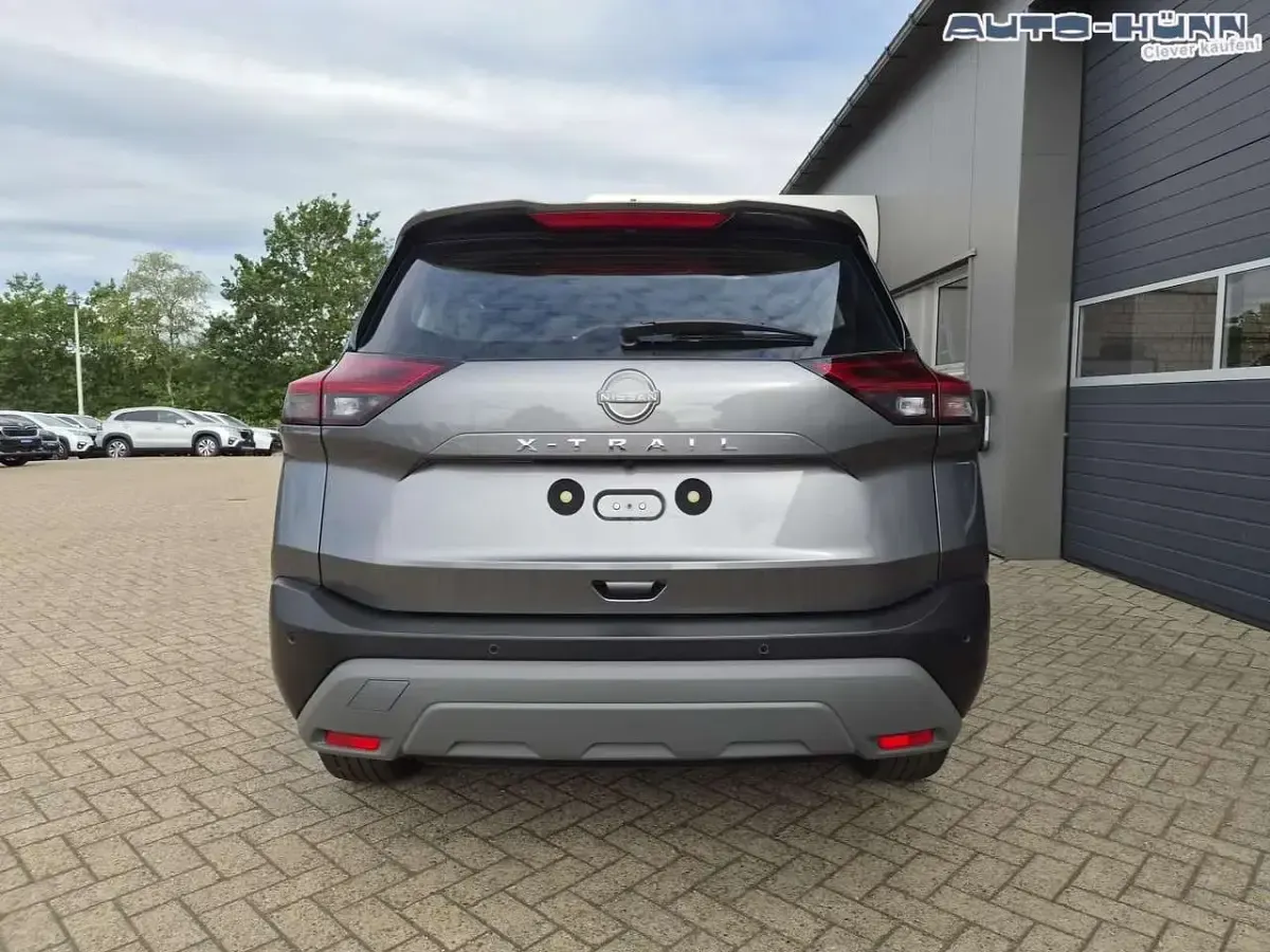 Neu Nissan X-Trail Acenta 163 PS (119 kW) 2026 Dark grey SUV