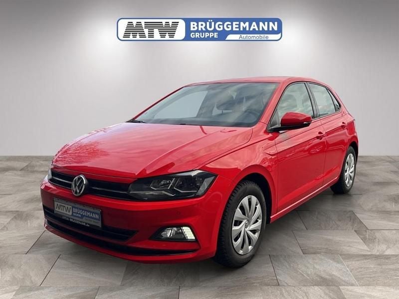 Rot Gebraucht 2018 VW Polo Comfortline Kleinwagen | 11.370 € (Fairer Preis) - Bild 1/4