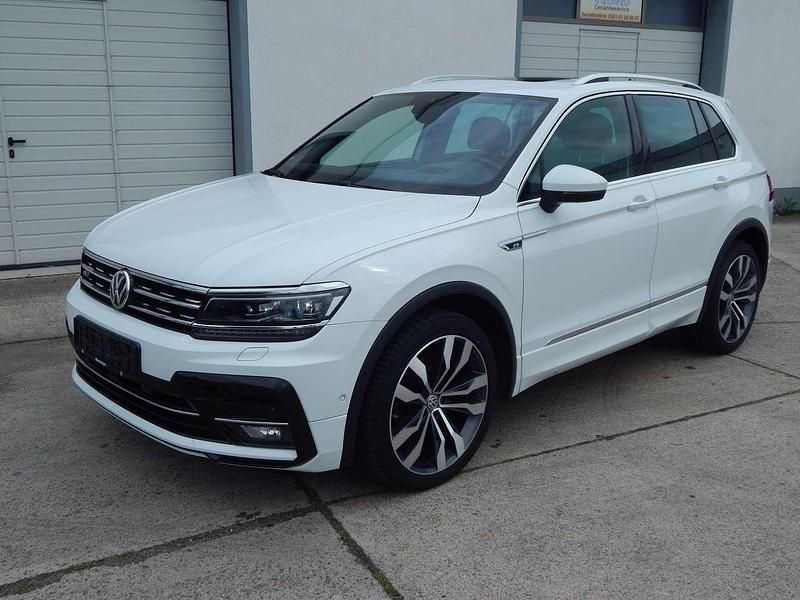 Pure white Gebraucht 2018 VW Tiguan Highline SUV | 28.990 € (Etwas zu teuer) - Bild 1/4