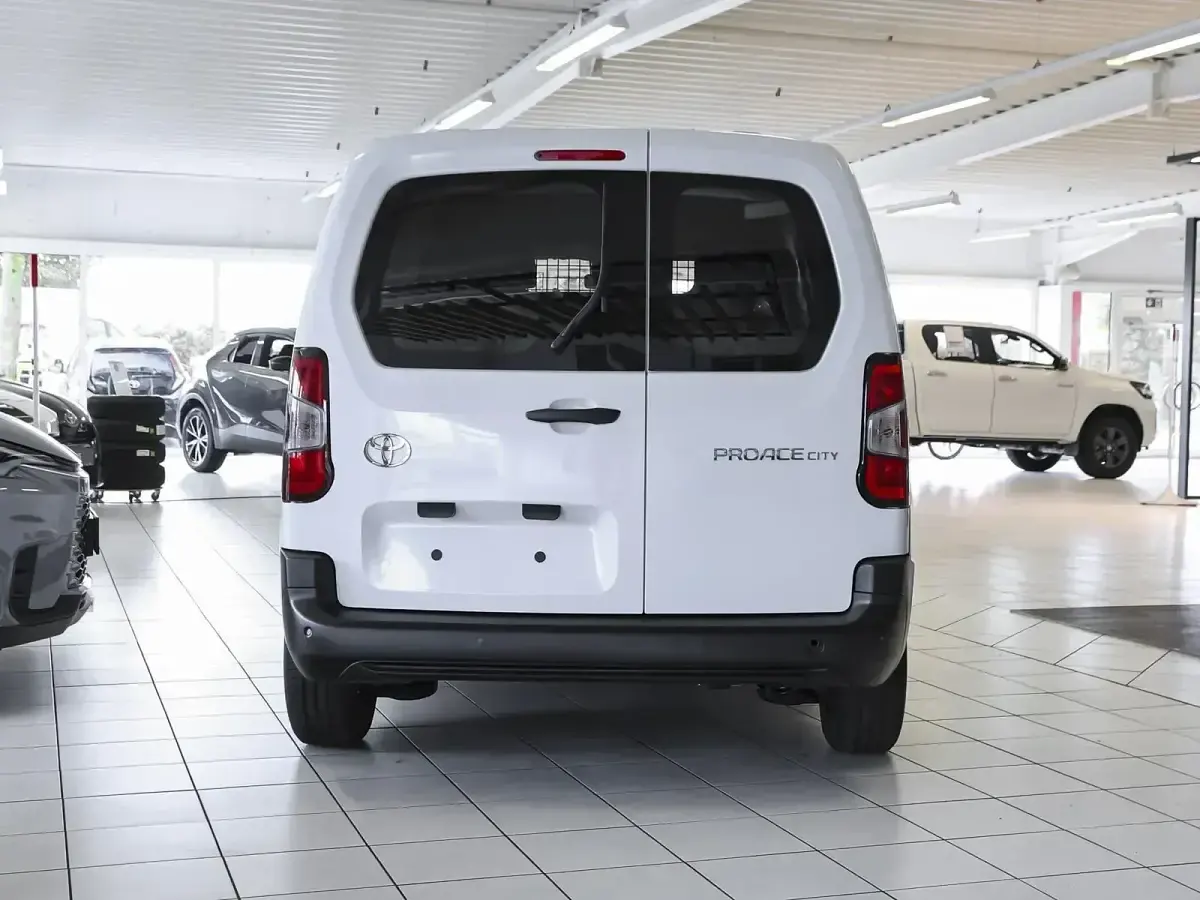 Neu Toyota Proace City City 101 PS (74 kW) 2026 Weiß Van / Kleinbus