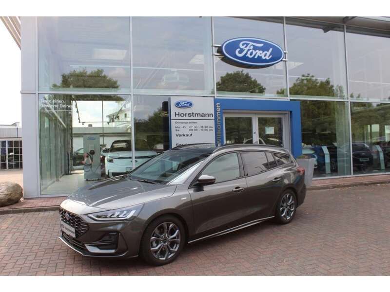 Magneticgrau (metallic) Gebraucht 2024 Ford Focus ST-Line X Kombi | 28.950 € (Fairer Preis) - Bild 1/4