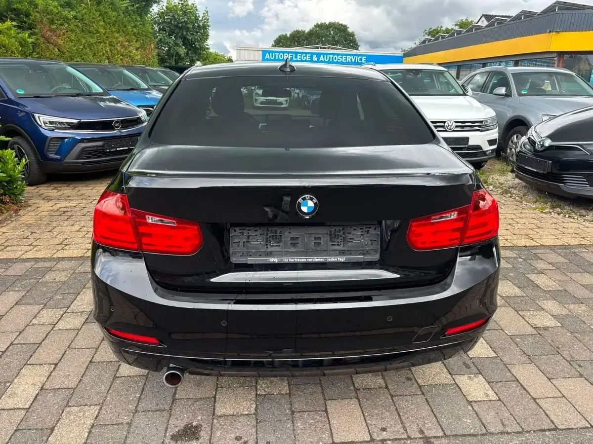 Gebraucht BMW 320 Performance 184 PS (135 kW) 2015 Schwarz Limousine
