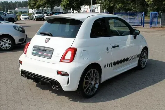 Gebraucht Abarth 595 70th Anniversary 200 PS (147 kW) 2020 Weiß Limousine