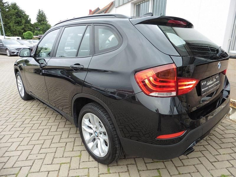 Gebraucht BMW X1 Sport Line 150 PS (110 kW) 2015 Black sapphire metallic SUV