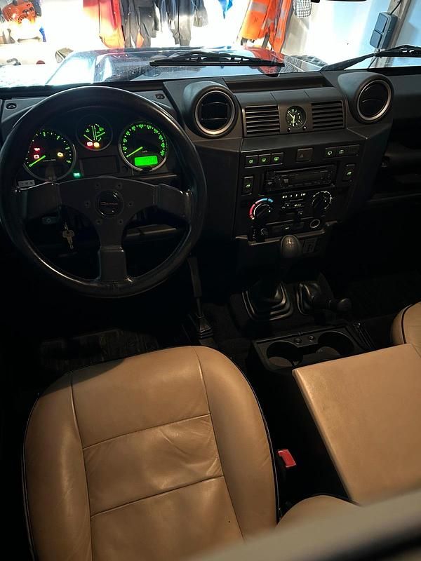 Gebraucht Land Rover Defender 122 PS (89 kW) 2008 Schwarz SUV