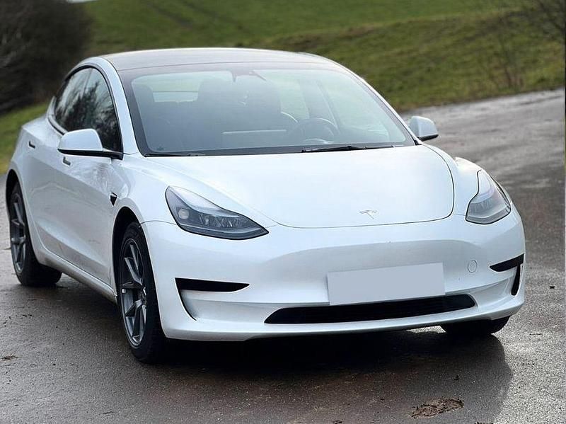 Gebraucht Tesla Model 3 RWD 239 kW (325 PS) 2023 Weiß Limousine