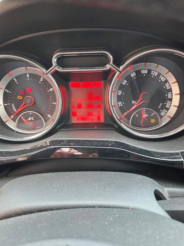 Gebraucht Opel Adam 87 PS (63 kW) 2017 Schwarz Kleinwagen