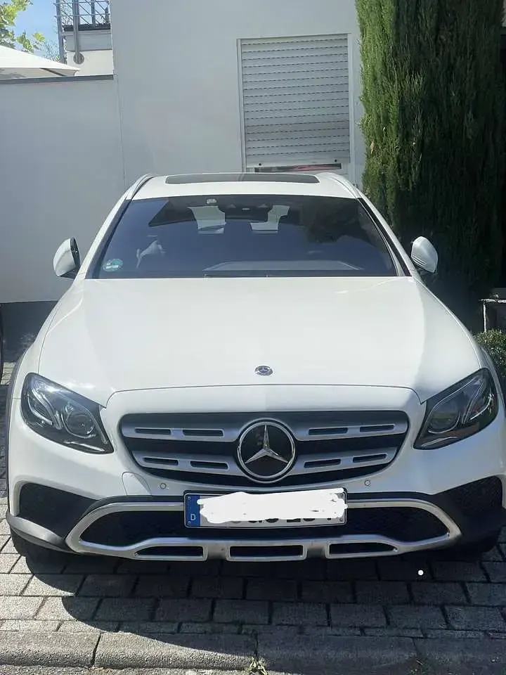 Gebraucht Mercedes E220 All-Terrain 194 PS (142 kW) 2019 Weiß Kombi