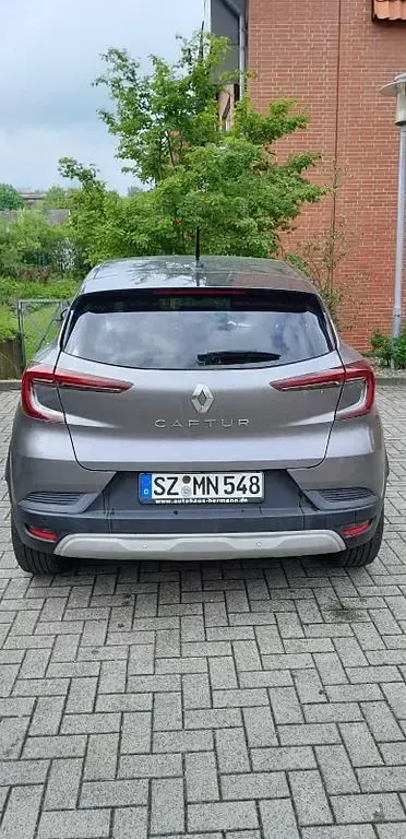 Używany Renault Captur Experience 101 KM (74 kW) 2020 Szary SUV