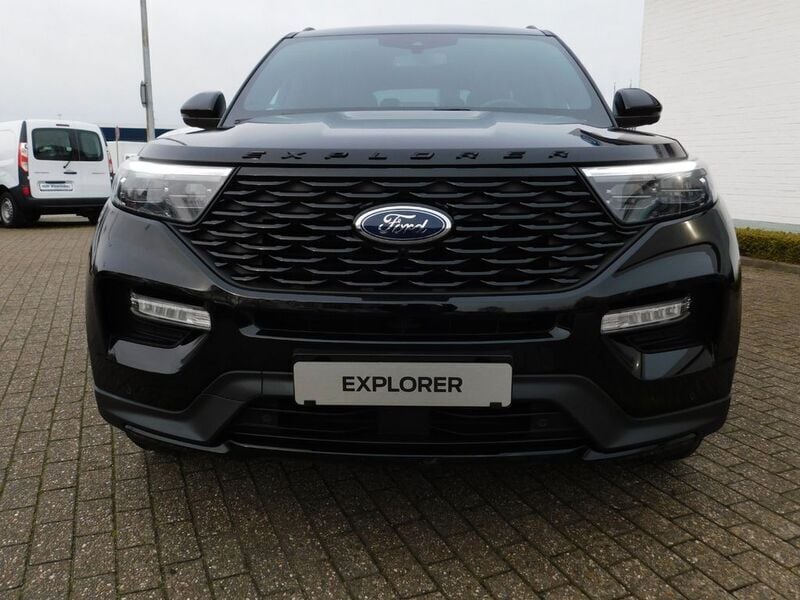 Obsidanschwarzmetallic Gebraucht 2021 Ford Explorer ST-Line SUV | 39.450 € - Bild 1/4