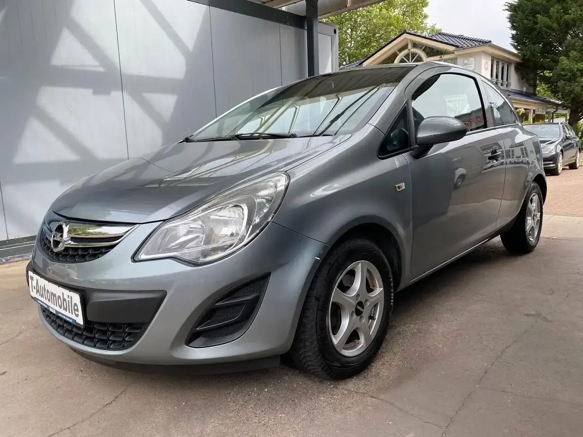 Gebraucht Opel Corsa 69 PS (50 kW) 2012 Silber Kleinwagen