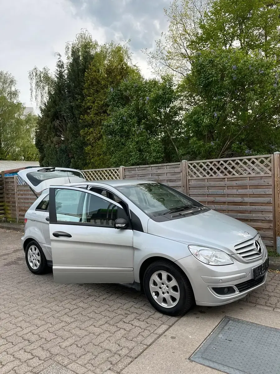 Gebraucht Mercedes B170 116 PS (85 kW) 2006 Silber Van / Kleinbus