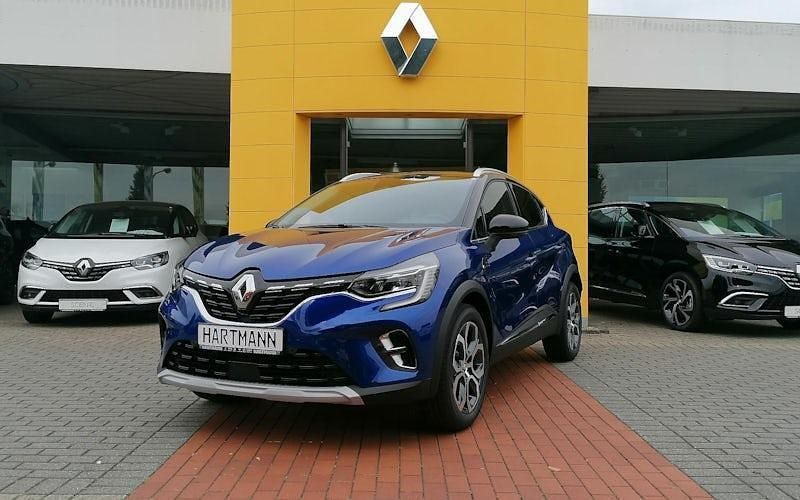 Ironblau metallic, black pearlschwarz metallic (blau) Gebraucht 2022 Renault Captur Intens SUV | 22.989 € (Etwas zu teuer) - Bild 1/4