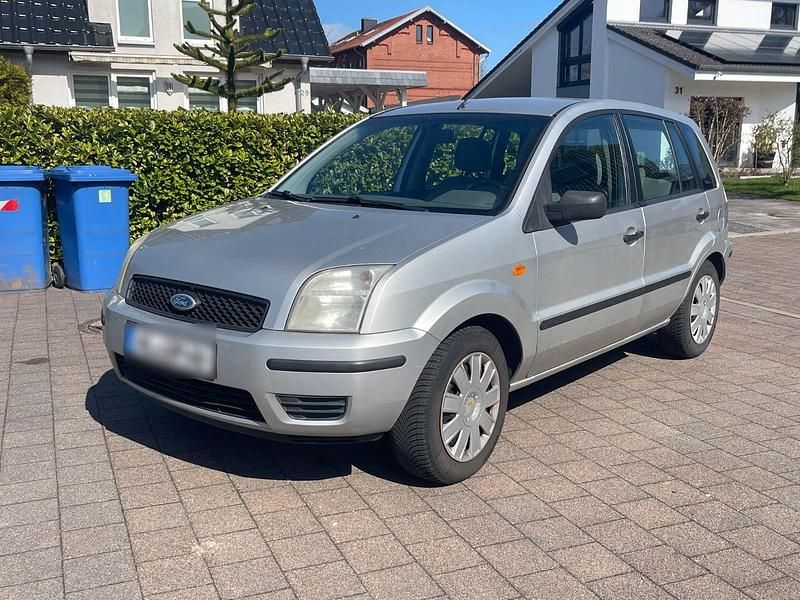 Second-hand Ford Fusion 80 CP (58 kW) 2003 Argintiu Hatchback