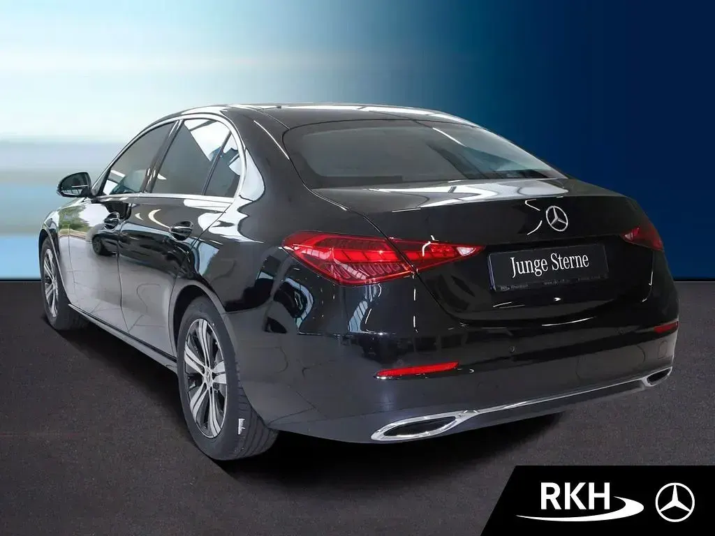 Gebraucht Mercedes C180 Advanced 170 PS (125 kW) 2025 Lack obsidianschwarz Limousine