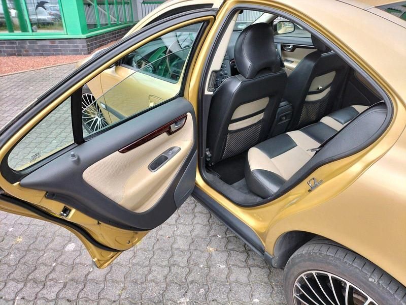 Gebraucht Volvo S60 Comfort 250 PS (183 kW) 2001 Gold Limousine