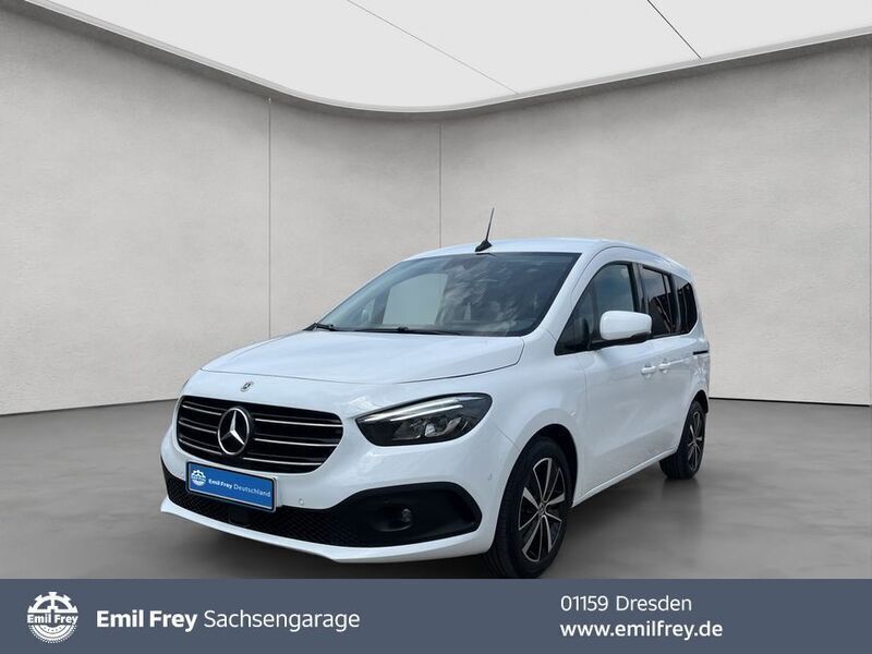 Weiß Gebraucht 2022 Mercedes T180 Progressive Van / Kleinbus | 27.440 € (Etwas zu teuer) - Bild 1/4
